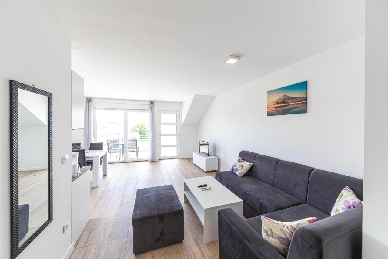 Blue View Apartment Трогир Екстериор снимка